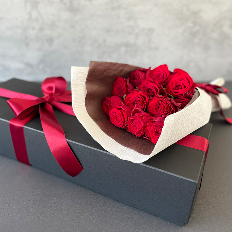 赤バラ12本ローズブーケBOX入り | 花・花束を贈るなら第一園芸