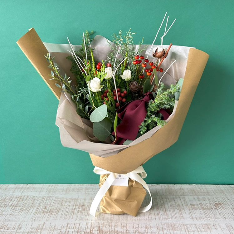 クリスマスのおまかせデザイナーブーケ L