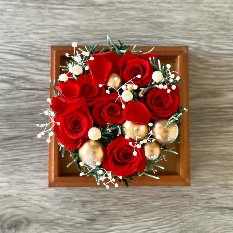 プリザーブドフラワー「ローズタルト・スノー」